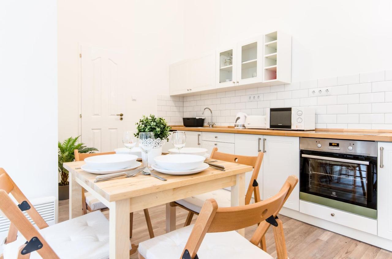 N28 Deluxe Apartment Budapest Esterno foto
