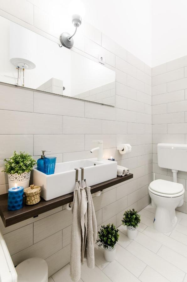 N28 Deluxe Apartment Budapest Esterno foto
